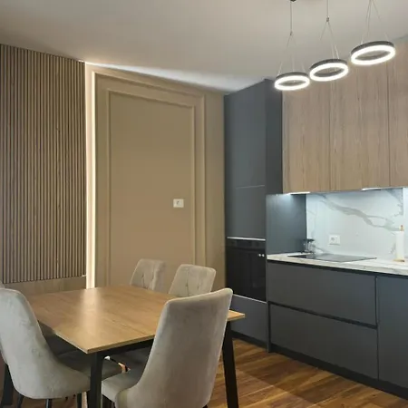Center * Tirana